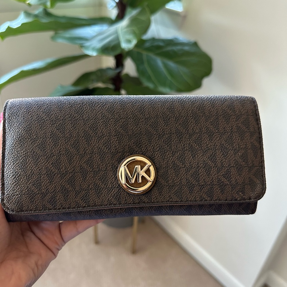 Michael Kors wallet for women
